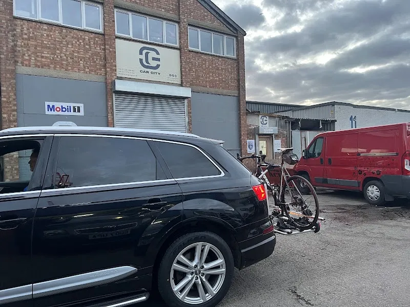 Car City Mechanic Garage work photo