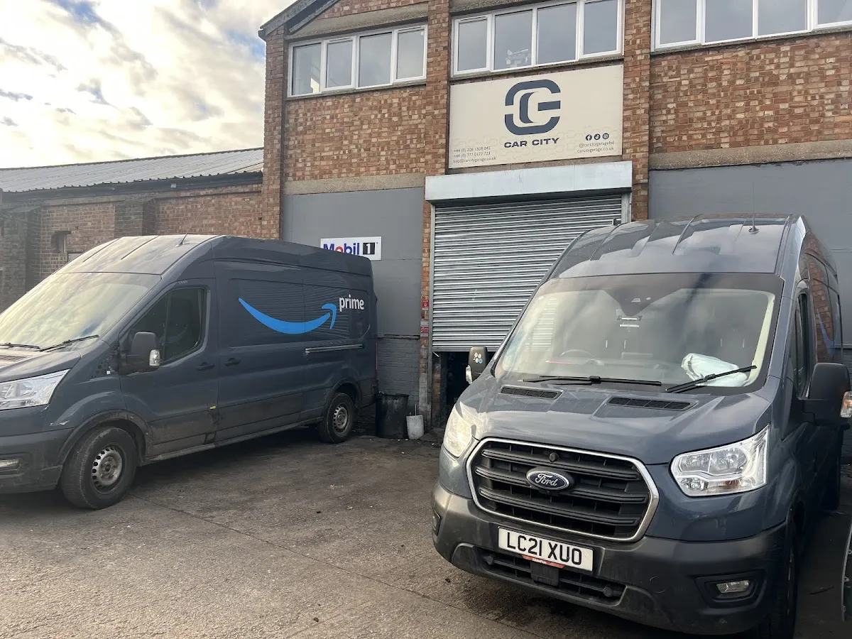 Car City Mechanic Garage, London